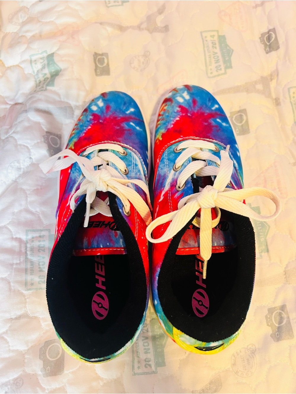 Heelys Kids Tie-Dye Lace-Up Sneakers in Red, Blue & Yellow